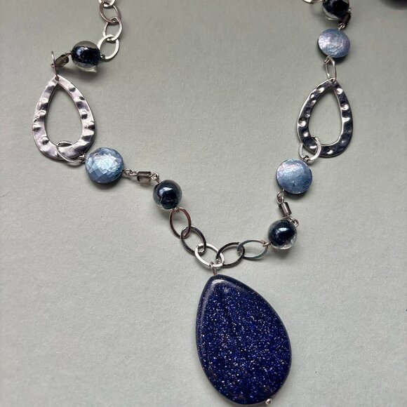 Retro Costume Jewelry Grab Bag – Necklaces, Bracelets & Ring Bundle - Picture 6 of 8